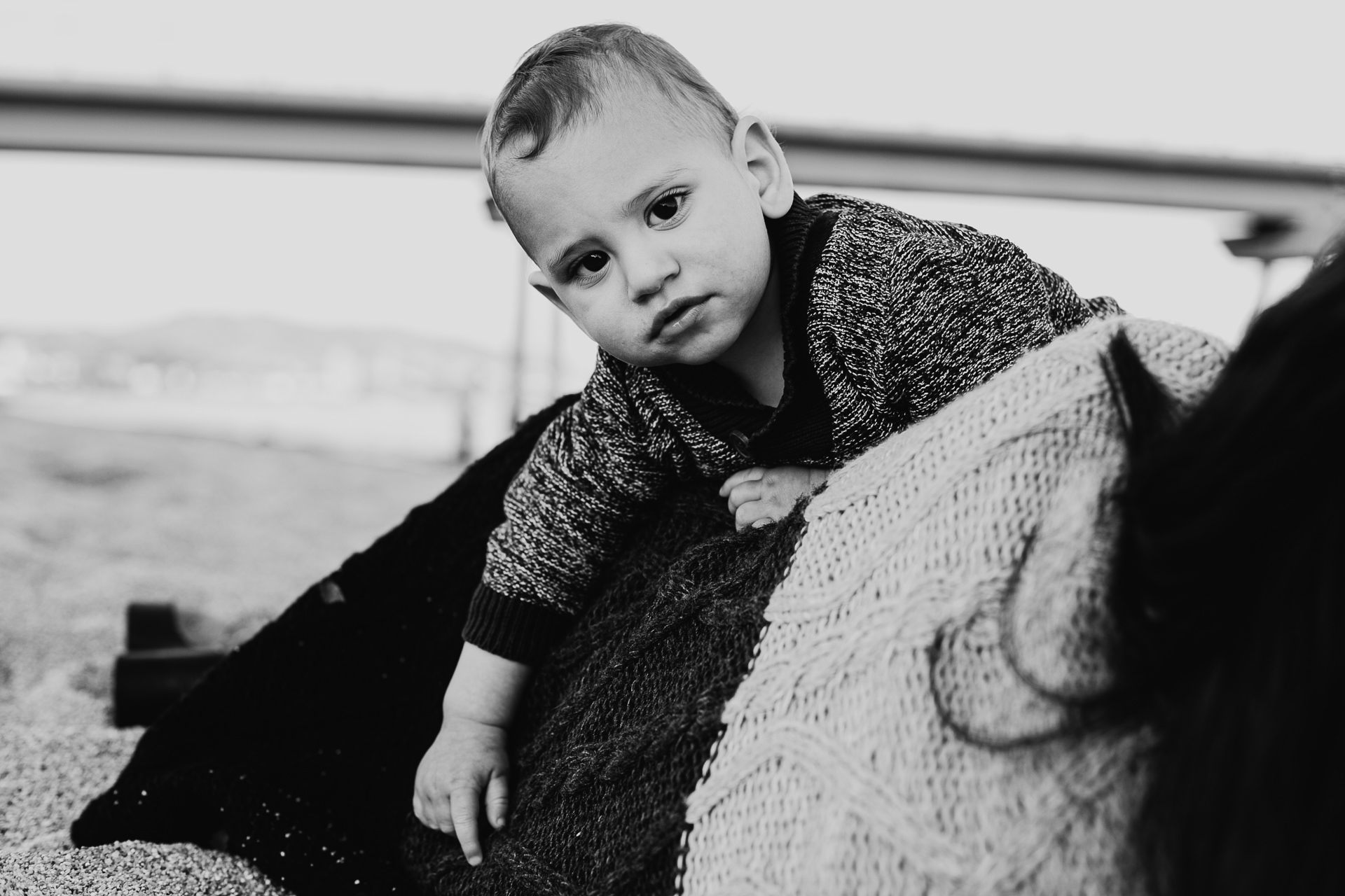 sesion de fotos infantil en la playa pont petroli badalona